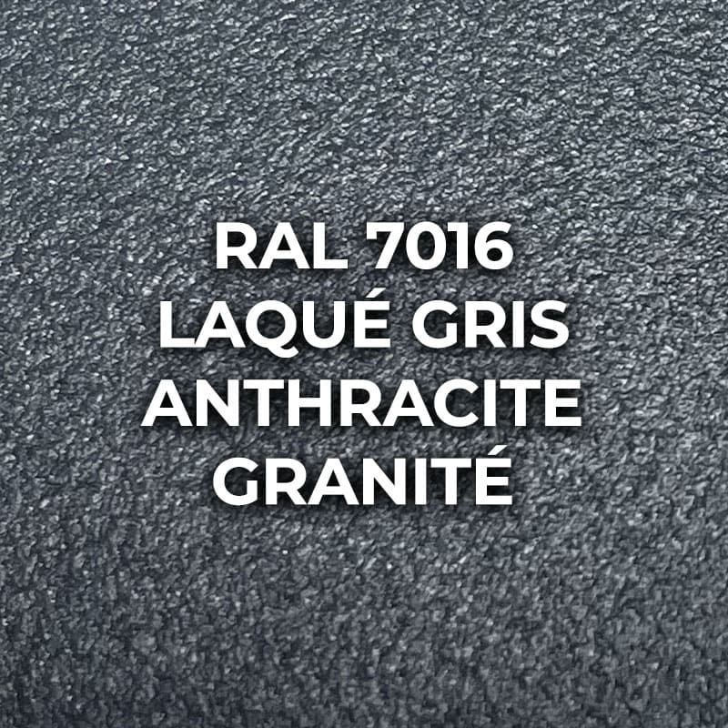 Gros plan d'un profil alu RAL 7016 laqué gris anthracite granité
